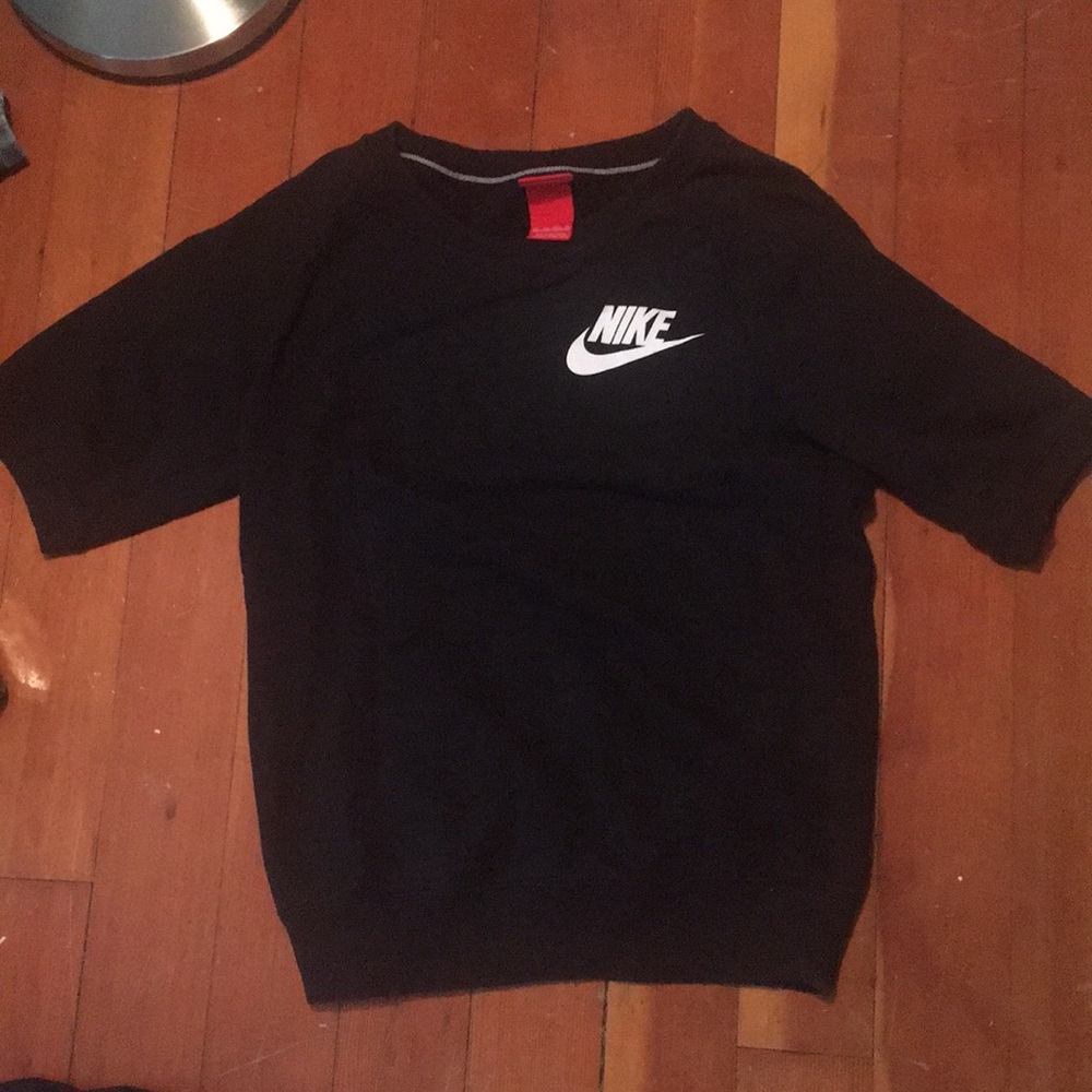 *UNIQUE* Nike short sleeve crew neck